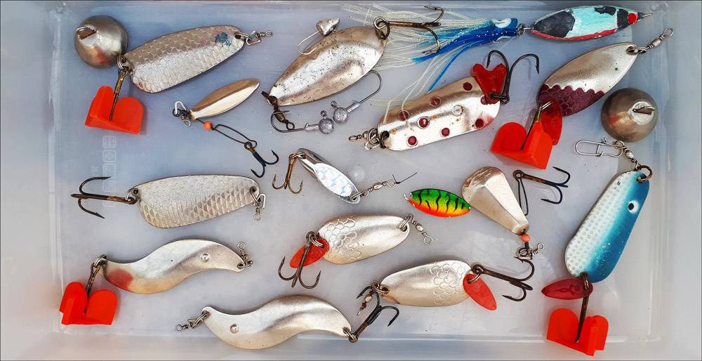 metal spoon baits
