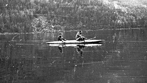 kayaks on lake Frolikha