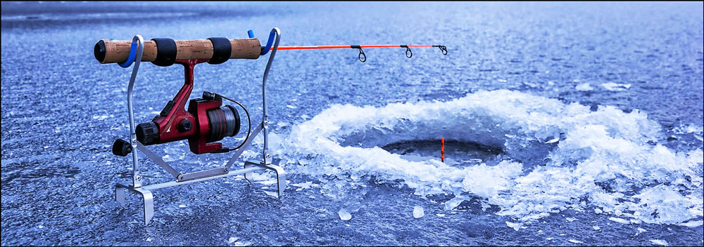 Ice Fishing Game with Powerful Tip-Ups
